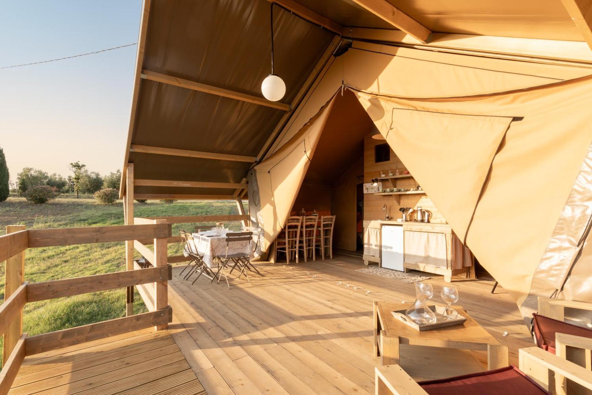 Glamping Debbiare Hotel Riparbella Luaran gambar